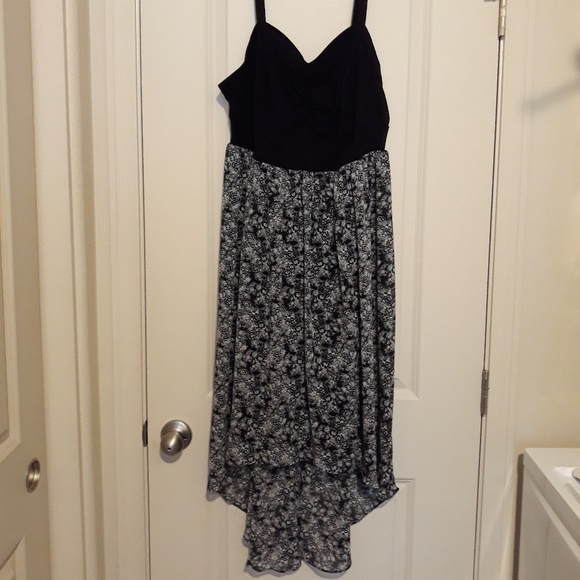 torrid Dresses & Skirts - Torrid floral hi-lo dress